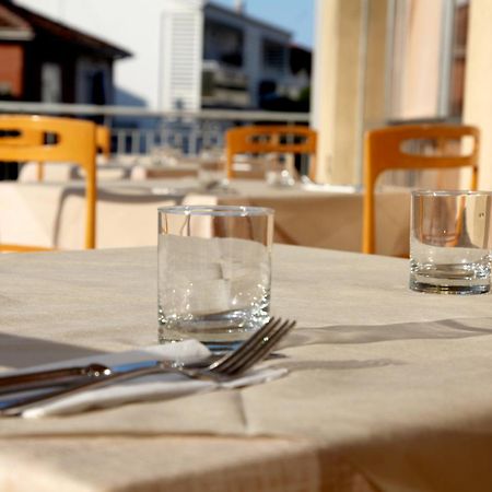 Hotel Alfa Anche In All Inclusive Rimini Ngoại thất bức ảnh