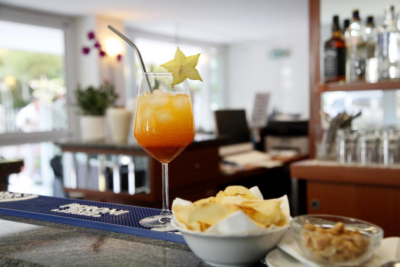 Hotel Alfa Anche In All Inclusive Rimini Ngoại thất bức ảnh